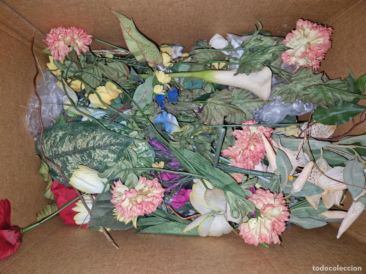 Coleccionismo: BONITO LOTE DE FLORES ARTIFICIALES PARA DECORACION.