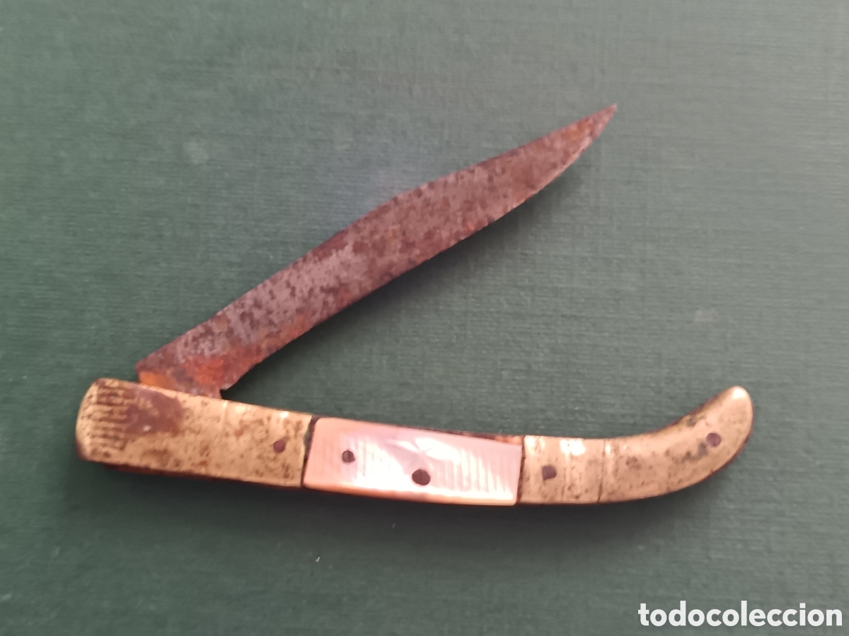 Coleccionismo: ANTIGUA NAVAJA LATON Y NACAR - Foto 2