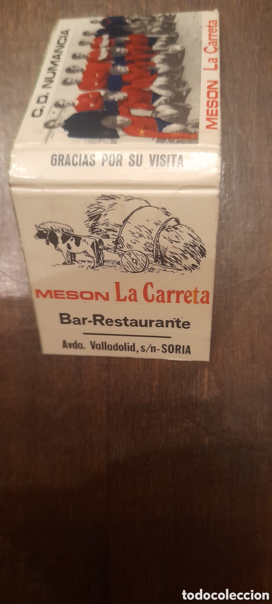 Coleccionismo: Caja de cerillas f&oacute;sforos del Mes&oacute;n la Carreta. Equipo C. D. Numancia. Con los mixtos