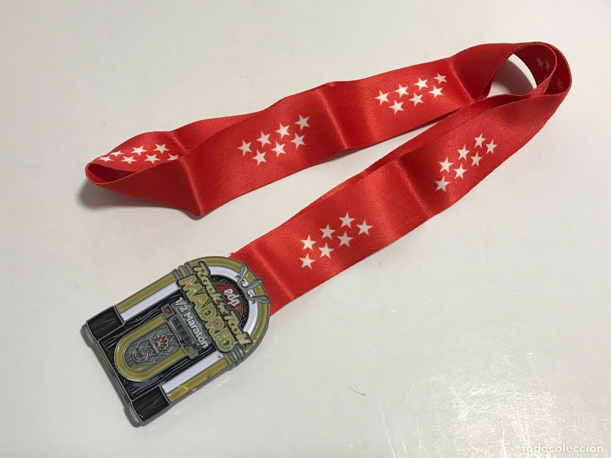 Collectionnisme: LANYARD Y MEDALLA, ROCK N ROLL COMUNIDAD DE MADRID 1/2 MARATON JUEGOS DEPORTIVOS 2015