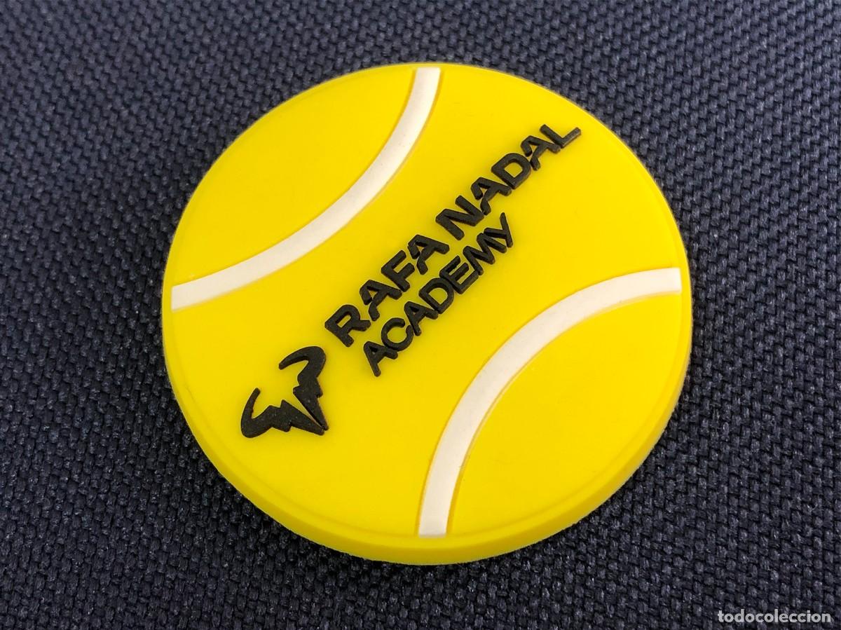 Coleccionismo: Im&aacute;n Decorativo. Rafa Nadal Academy. Edici&oacute;n Limitada. Pelota Tenis. Tacto Soft. Relieve. Espa&ntilde;a