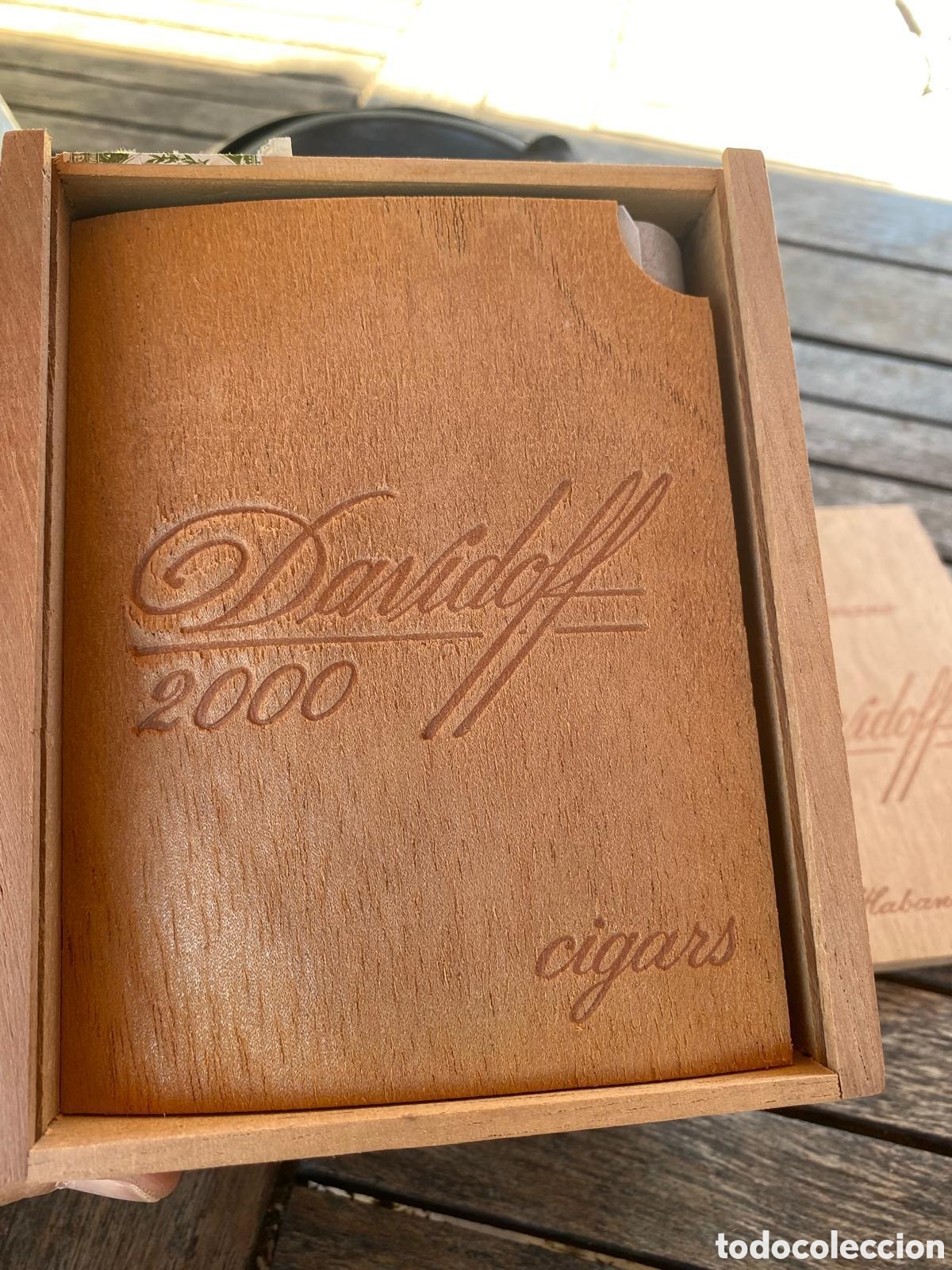 Coleccionismo: Caja de 25 puros Davidoff 2000 - Foto 2