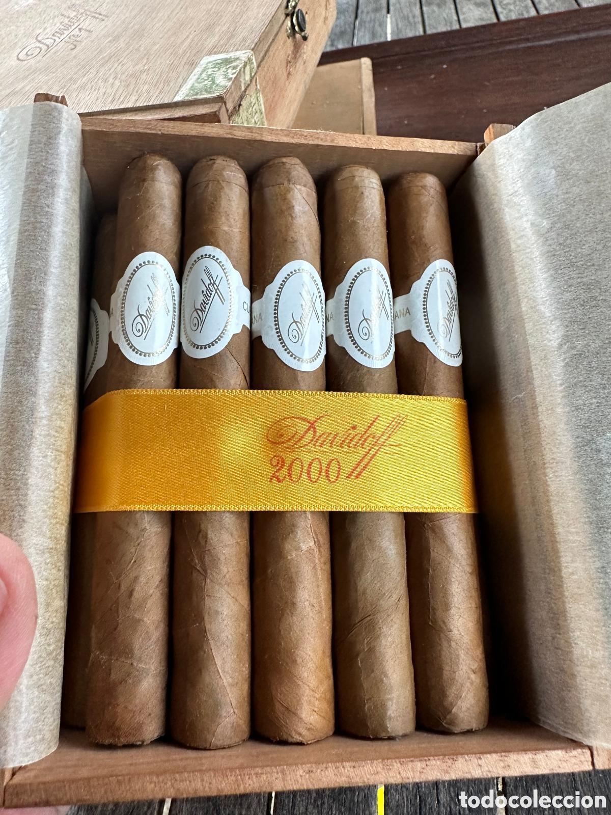 Coleccionismo: Caja de 25 puros Davidoff 2000 - Foto 3