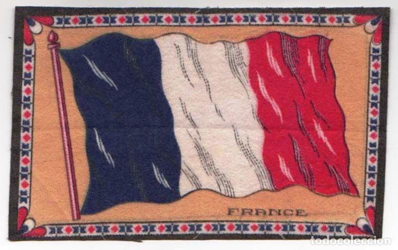 Coleccionismo: ANTIGUO TAPETE FIELTRO BANDERA FRANCIA