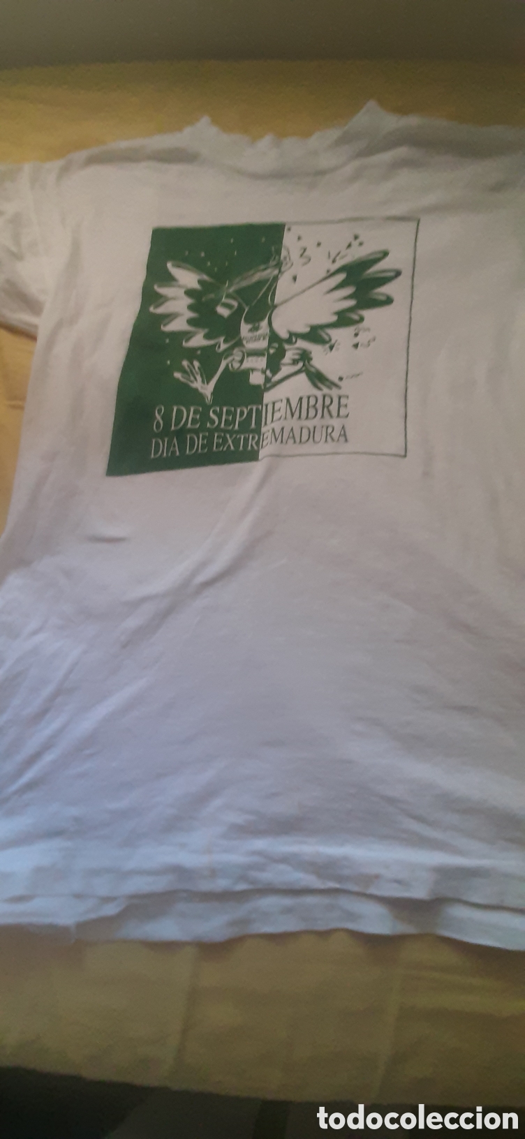 Coleccionismo: camiseta Extremadura en clave 92