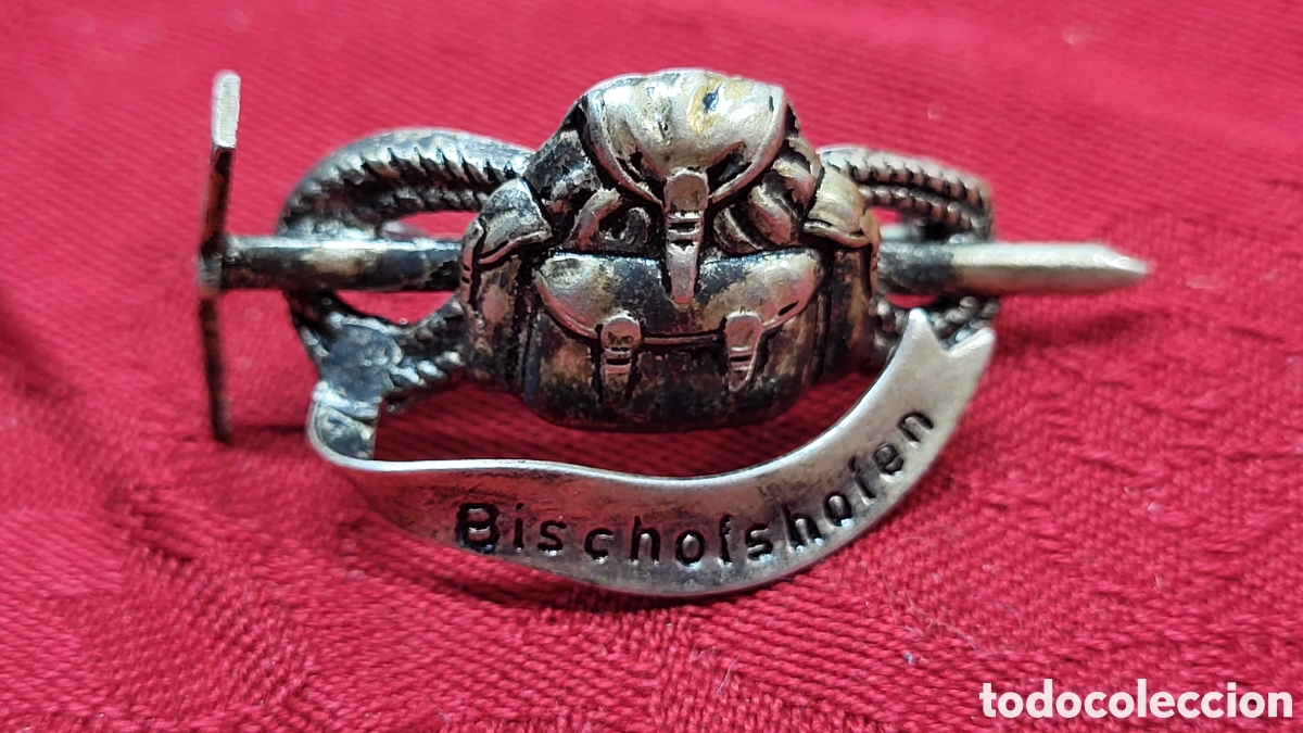 Coleccionismo: Antigua insignia o broche Austria
