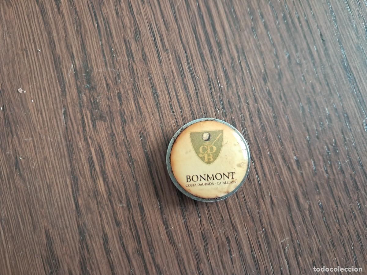 Collecting: im&aacute;n de nevera de publicidad, club de golf, Bonmont, Costa Daurada, Catalu&ntilde;a.