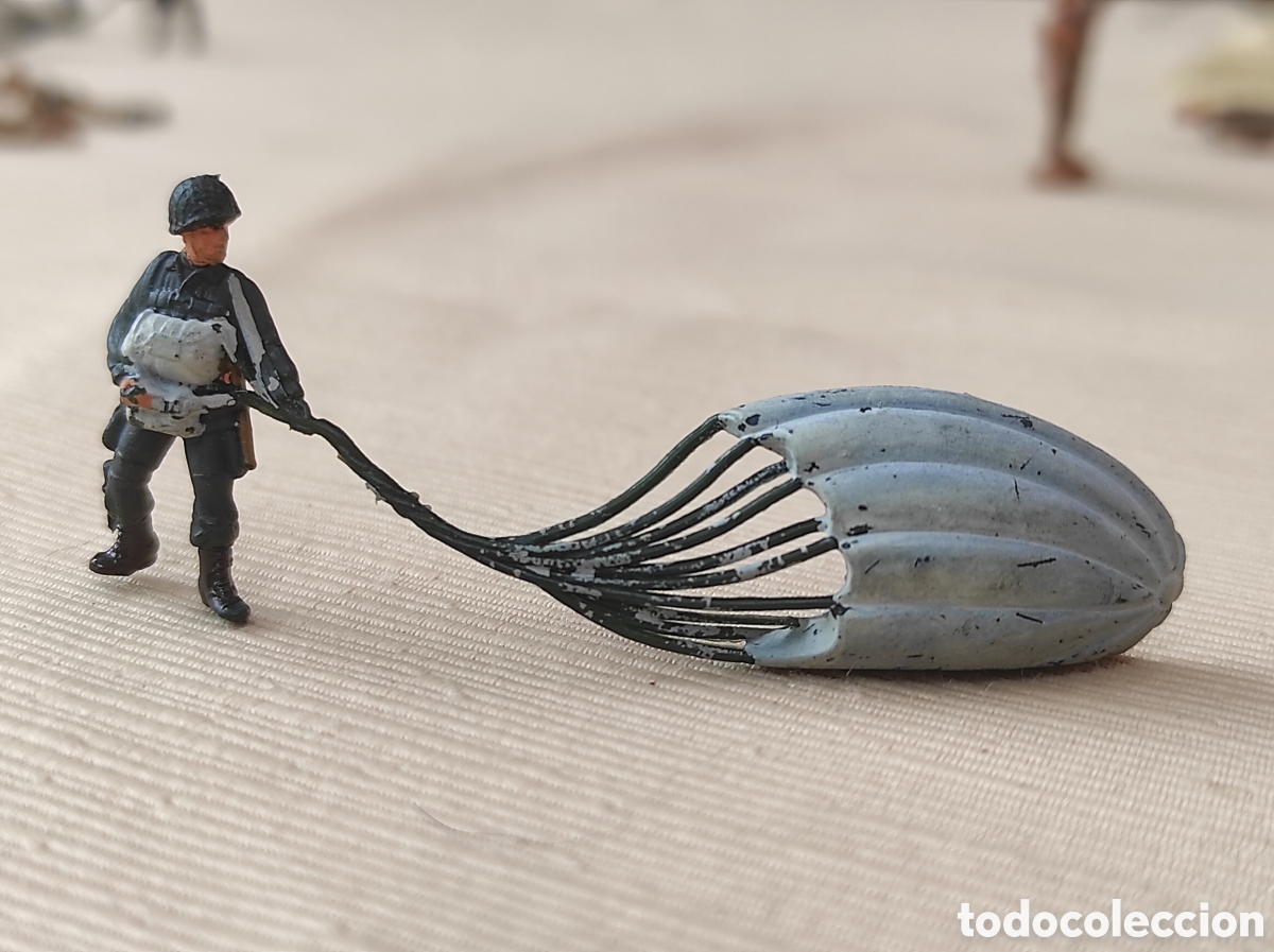 Coleccionismo Recortables: SOLDADO PARACAIDISTA pl&aacute;stico EKO (PEDIDO MINIMO 10&euro;)
