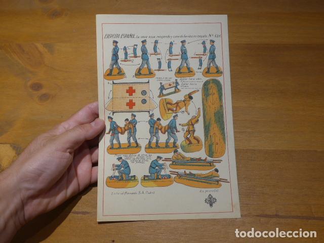 Coleccionismo recortables: Antiguo recortable del Ejercito Espa&ntilde;ol de Cruz Roja, original de Editorial Hernando SA, n&ordm; 126
