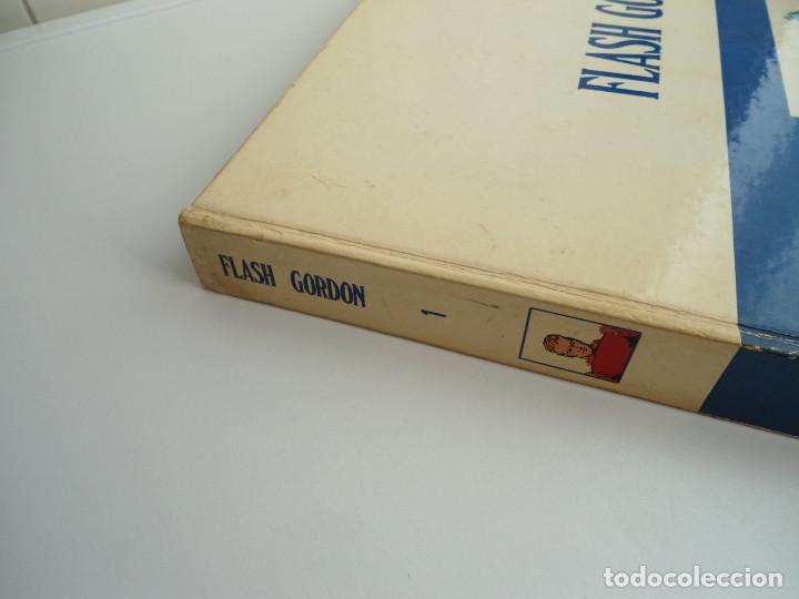 C&oacute;mics: 1 FLASH GORDON - HEROES DEL COMIC . TOMO 1 - BURU LAN EDICIONES 1971 - Foto 2