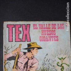 Cómics: TEX Nº 60. EL VALLE DE LOS HUESOS GIGANTES / C-14. Lote 363154410