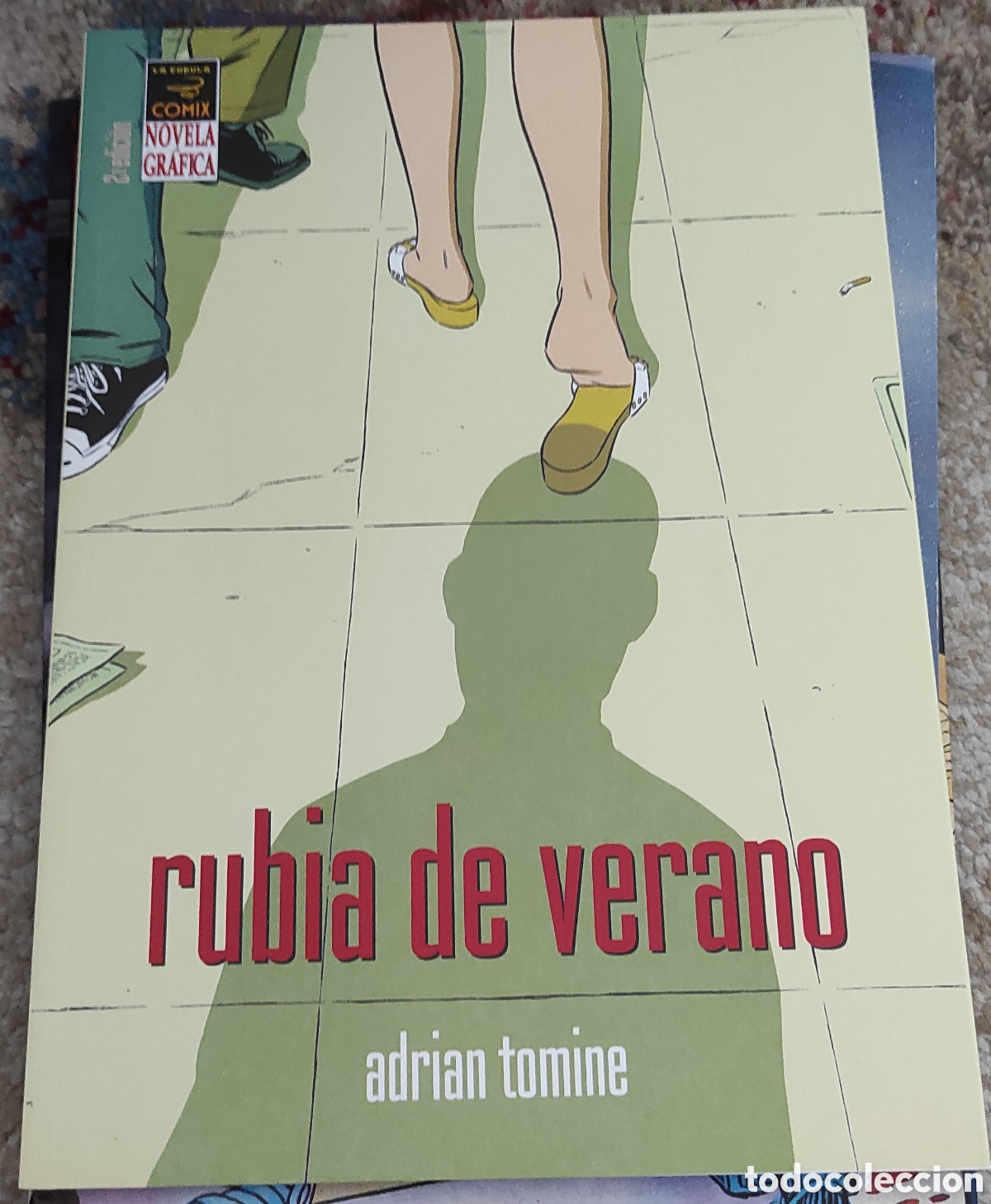 C&oacute;mics: Rubia de verano Adrian Tomine La c&uacute;pula - Foto 1