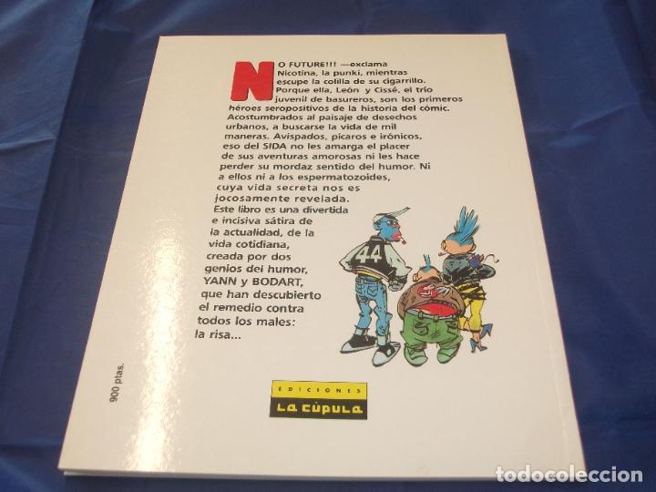 C&oacute;mics: NICOTINA EDICIONES LA CUPULA MUY BUEN ESTADO CPB - Foto 2