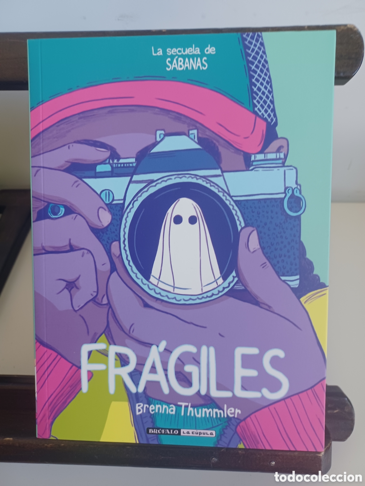 C&oacute;mics: Fr&aacute;giles. Brenna Thummler/ Br&uacute;falo La C&uacute;pula/ NUEVO A ESTRENAR