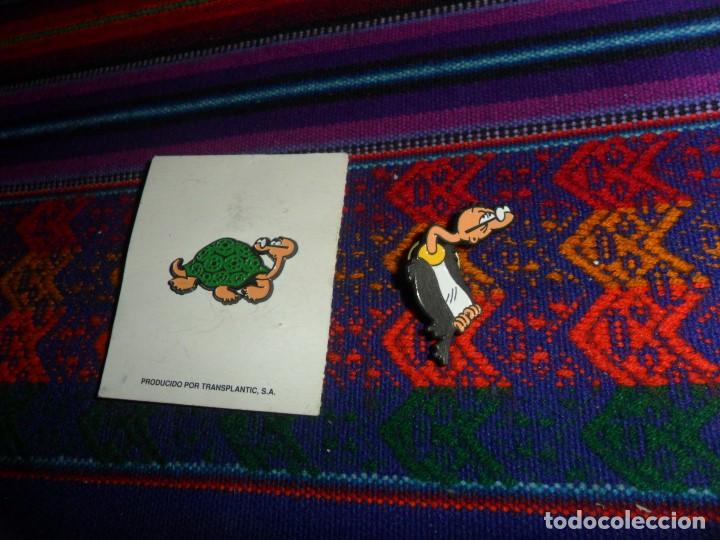 C&oacute;mics: LOTE 2 PIN MORTADELO TORTUGA Y BUITRE. EDICIONES B TRANSPLANTIC 1995. - Foto 1
