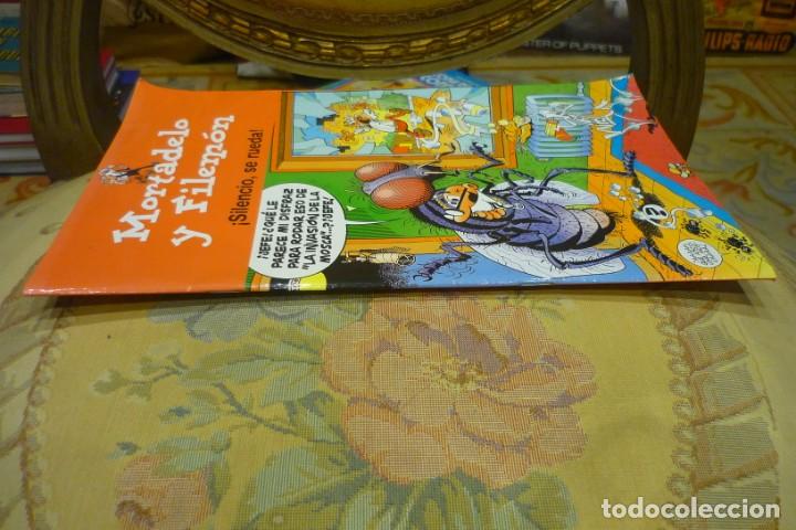 C&oacute;mics: MORTADELO Y FILEM&Oacute;N: &iexcl; SILENCIO SE RUEDA !, DE IBA&Ntilde;EZ. EDICIONES B 2.004. - Foto 2