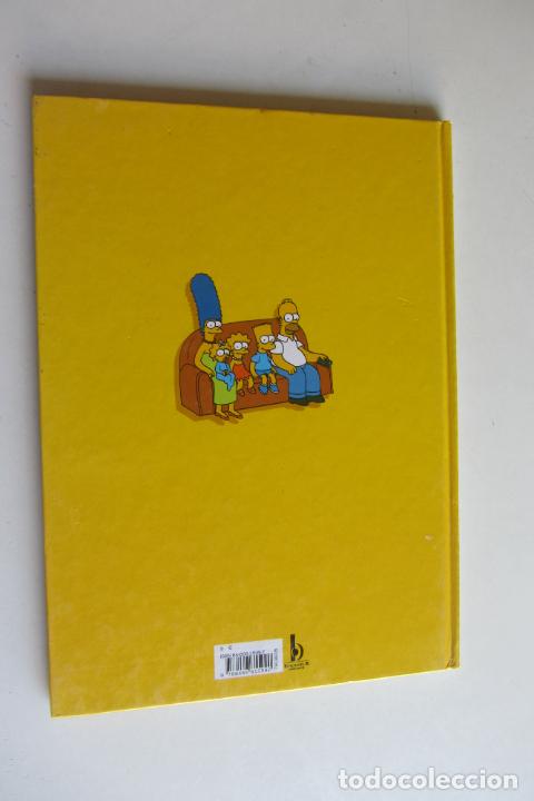 C&oacute;mics: LOS SIMPSON ESCRITO EN LOS CROMOS -- TAPA DURA - CIRCULO arx121 - Foto 2