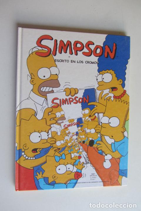 C&oacute;mics: LOS SIMPSON ESCRITO EN LOS CROMOS -- TAPA DURA - CIRCULO arx121 - Foto 1