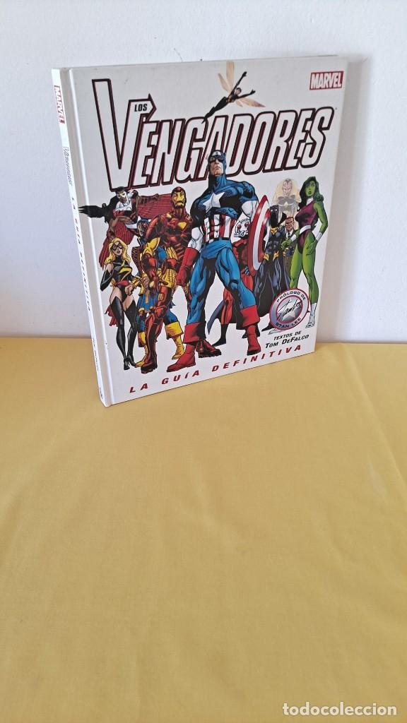 C&oacute;mics: TOM DEFALCO - LOS VENGADORES, LA GUIA DEFINITIVA - MARVEL, EDICIONES B 2006 - Foto 1
