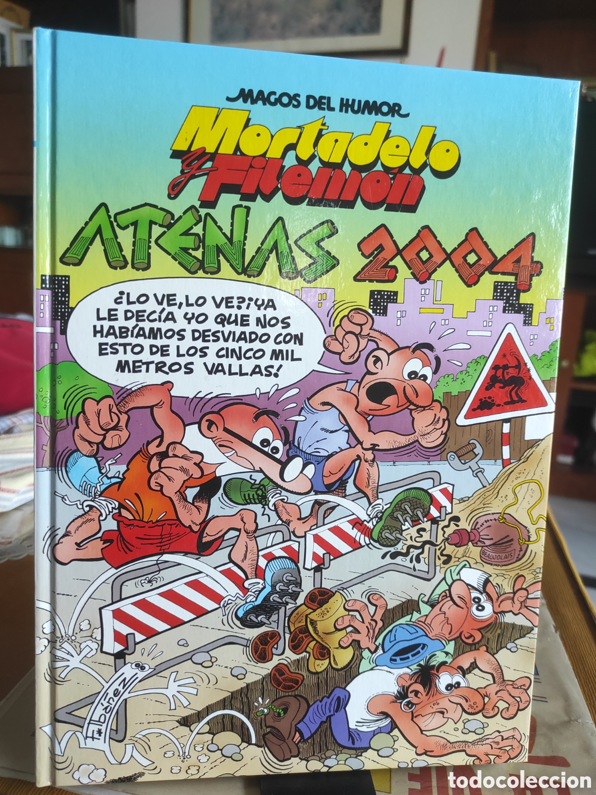 C&oacute;mics: Magos del Humor 100. Mortadelo y Filemon. Atenas 2004. 1&ordf; edicion. Ediciones B