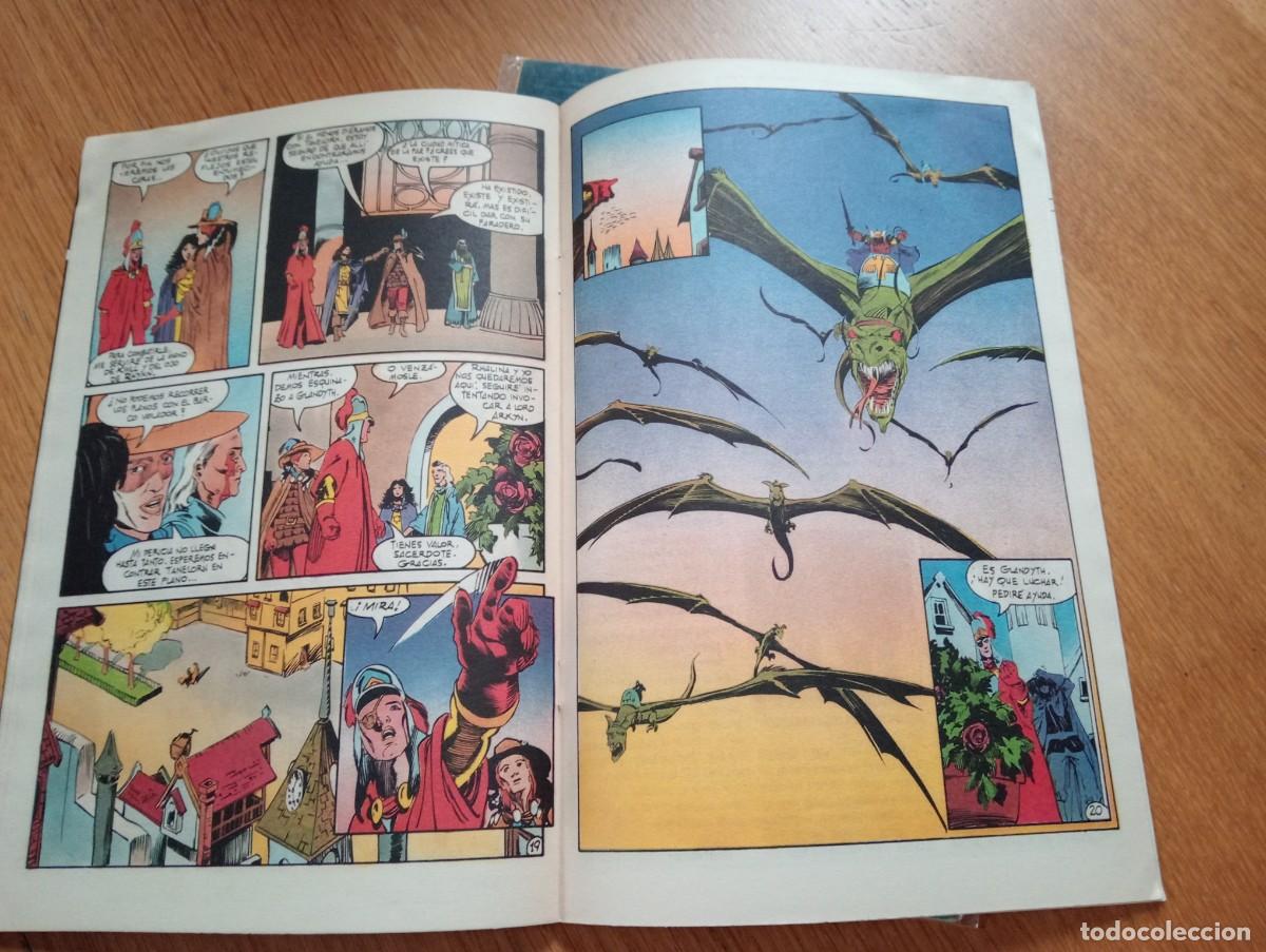 C&oacute;mics: LOTE LAS CR&Oacute;NICAS DE CORUM. 2 EJEMPLARES (DE 16). FIRST C&Oacute;MICS. EDICIONES B. 1989. - Foto 7