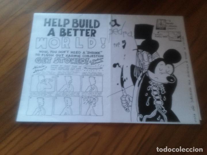 Comics: A PEDRA 5. EN PORTUGU&Eacute;S E INGL&Eacute;S. A4 QUE SE ABRE. BUEN ESTADO. RARO