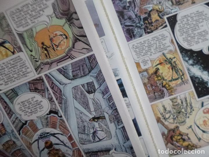C&oacute;mics: VALERIAN. SUR LES TERRES TRUQUEES - Foto 3