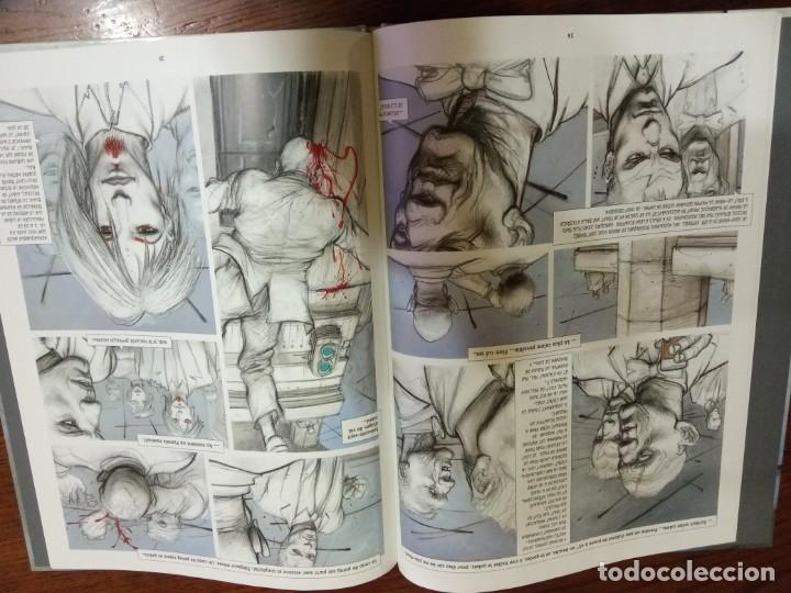 C&oacute;mics: 32 DECEMBRE de Enki BILAL.2003.EN FRANCES. - Foto 4