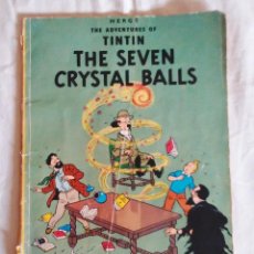 Cómics: TINTÍN THE SEVEN CRYSTAL BALLS HERGÉ EN INGLÉS 1975 ED METHUEN. Lote 285578823