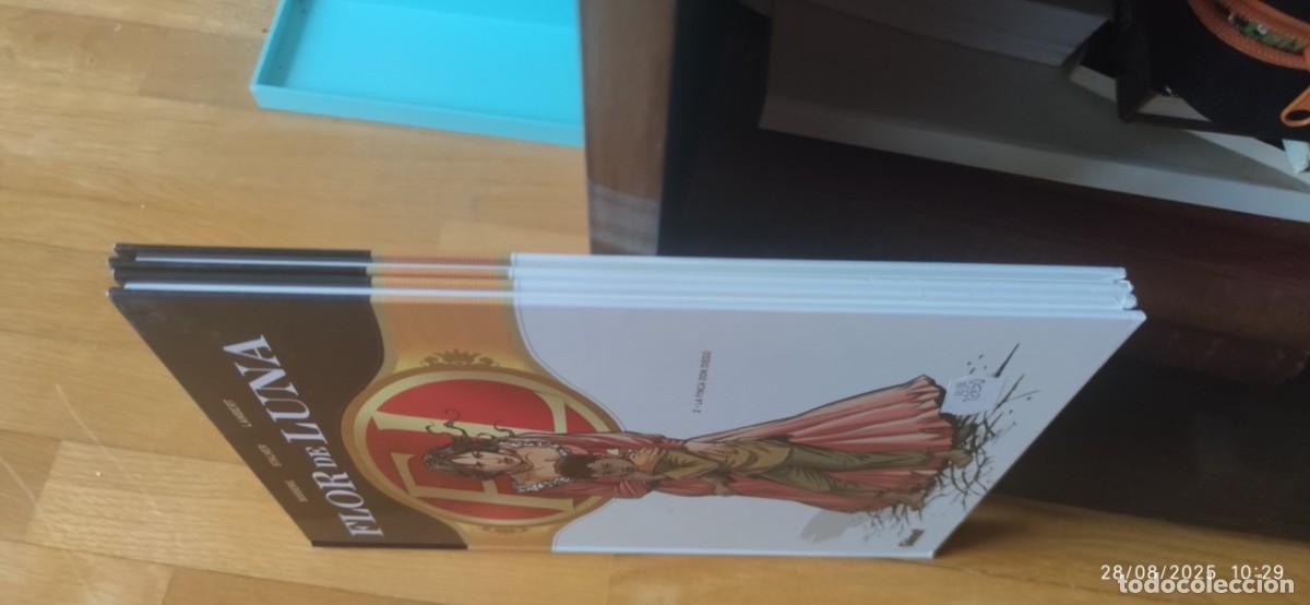 C&oacute;mics: FLOR DE LUNA 1 Y 2 en franc&eacute;s. Como nuevos. - Foto 4