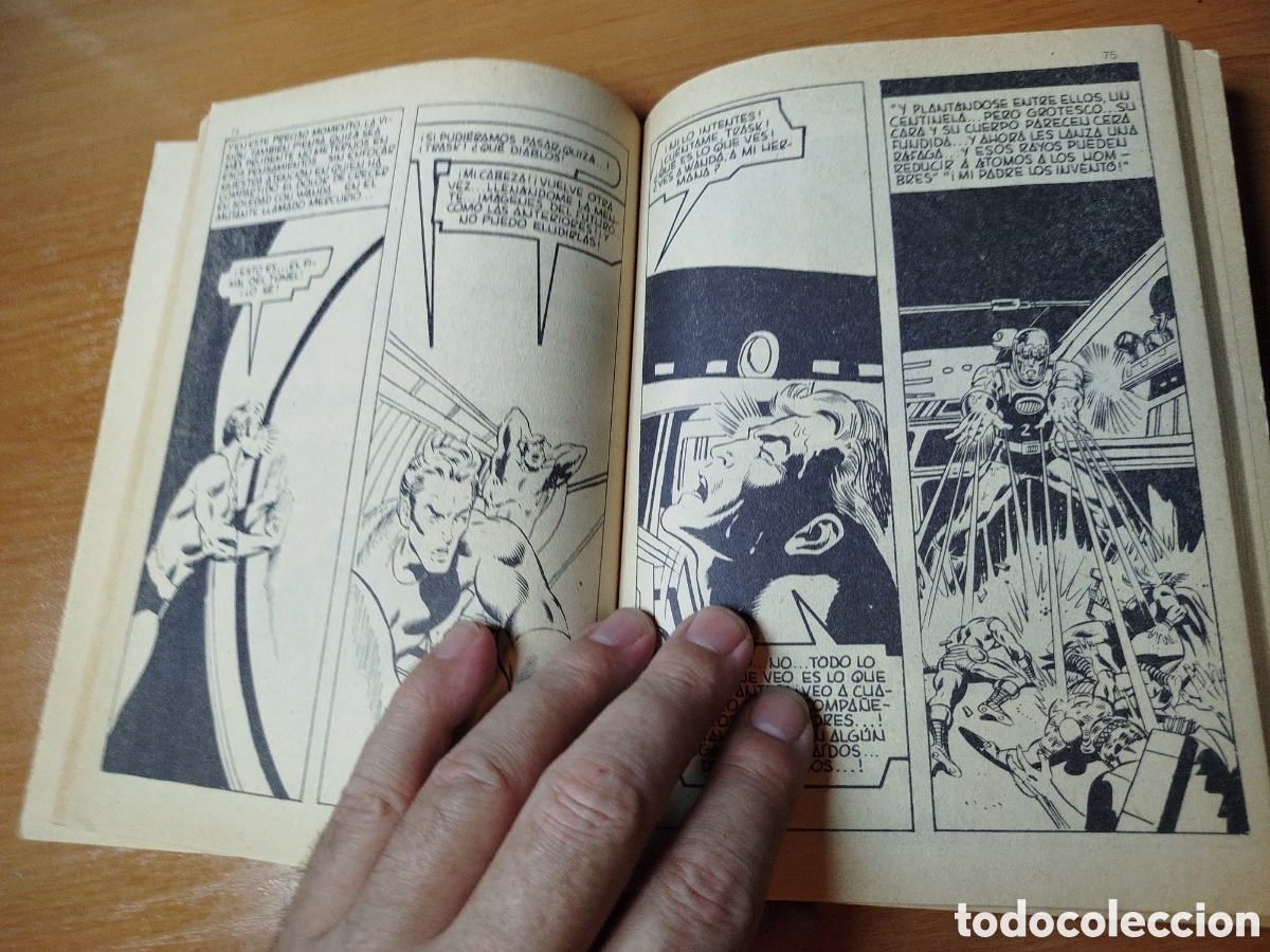C&oacute;mics: La monta&ntilde;a Los Vengadores. Marvel comics group. - Foto 2