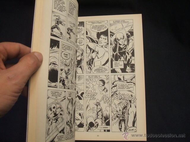 C&oacute;mics: CLASICOS MARVEL BLANCO Y NEGRO - PU&Ntilde;O DE HIERRO - FORUM - - Foto 2