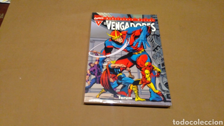 C&oacute;mics: VENGADORES 8 BIBLIOTECA MARVEL FORUM PANINI EXCELENTE ESTADO - Foto 1