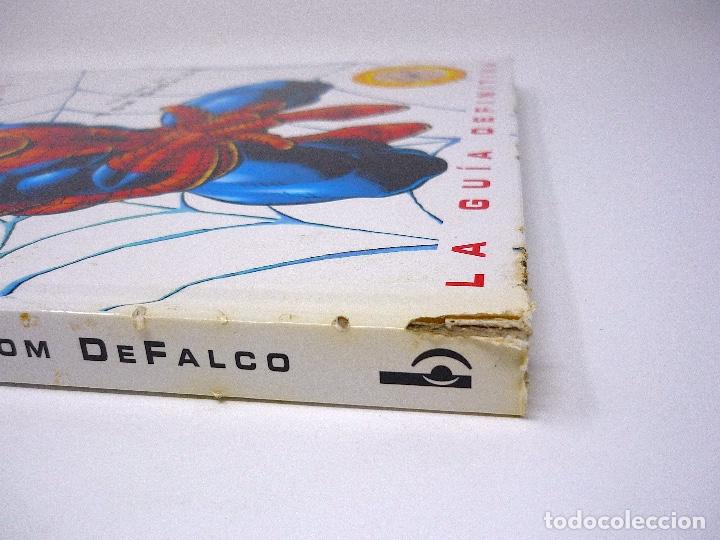 C&oacute;mics: SPIDERMAN LA GUIA DEFINITIVA TOM DE FALCO EDICIONES B 2002 - Foto 3