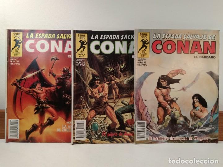 C&oacute;mics: LA ESPADA SALVAJE DE CONAN EL BARBARO. COMICS FORUM. COMPRENDE LOS N&Uacute;MEROS 34-25-38 - Foto 1