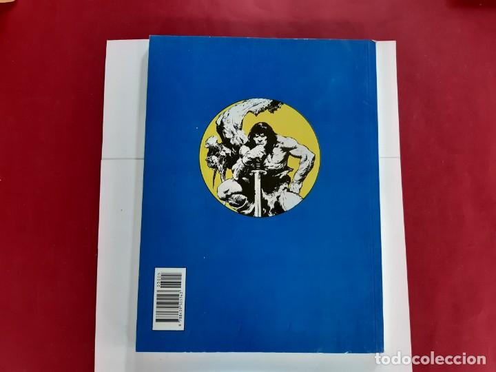 C&oacute;mics: RETAPADO LA ESPADA SALVAJE DE CONAN SERIE ORO - Foto 2