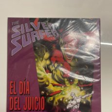 Cómics: THE SILVER SURFER EL DÍA DEL JUICIO STAN LEE Y JOHN BUSCEMA. Lote 280463398