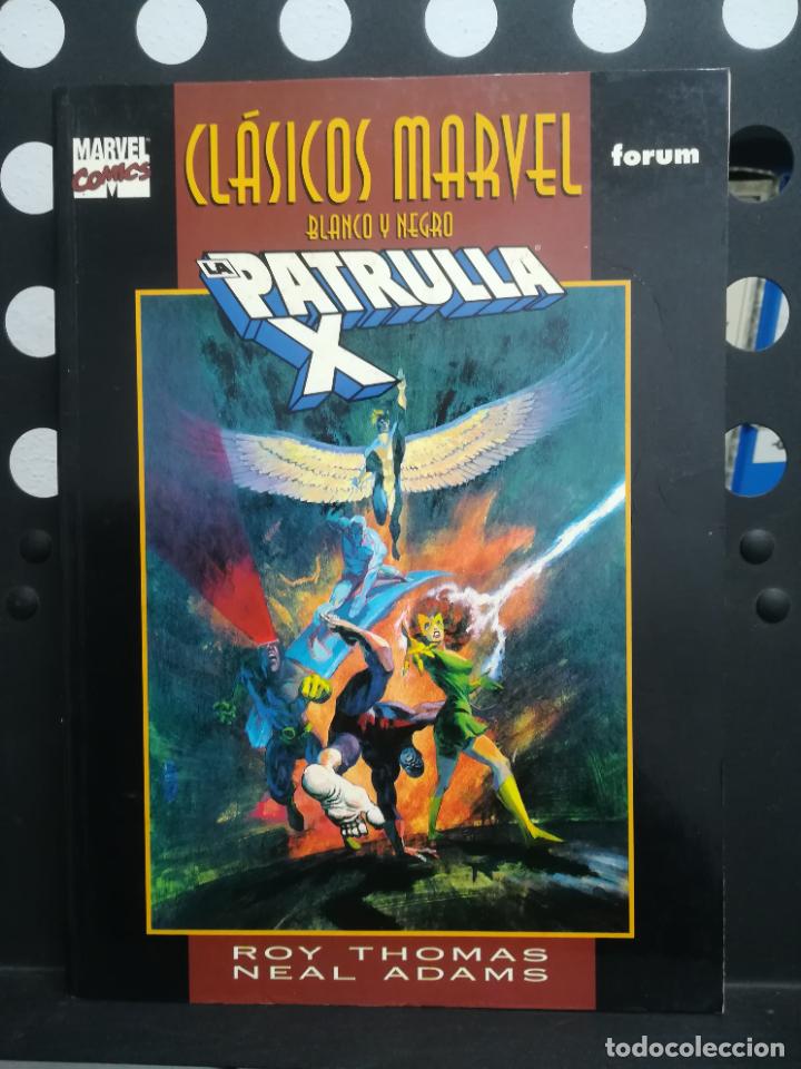 C&oacute;mics: CL&Aacute;SICOS MARVEL EN BN. LA PATRULLA X. TOMO FORUM - Foto 1