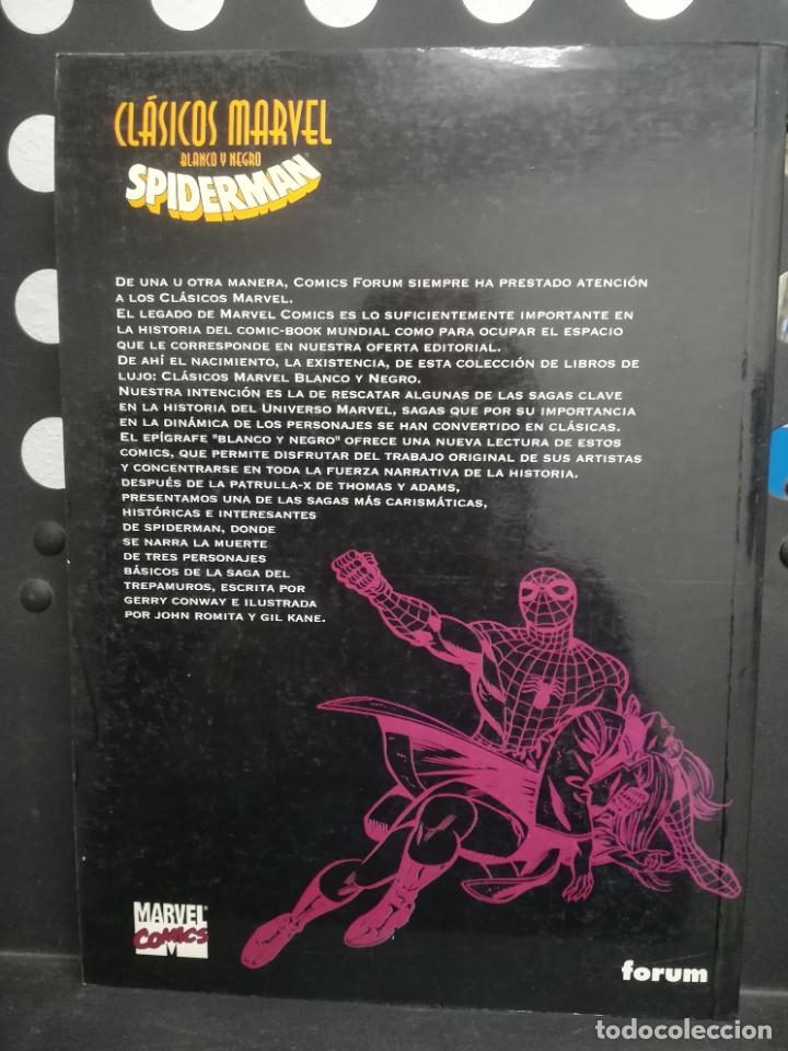 C&oacute;mics: CL&Aacute;SICOS MARVEL EN BN. SPIDERMAN. TOMO FORUM - Foto 2