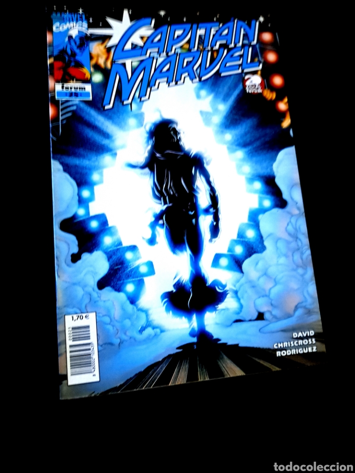 C&oacute;mics: CASI EXCELENTE ESTADO CAPITAN MARVEL 25 COMICS FORUM - Foto 1