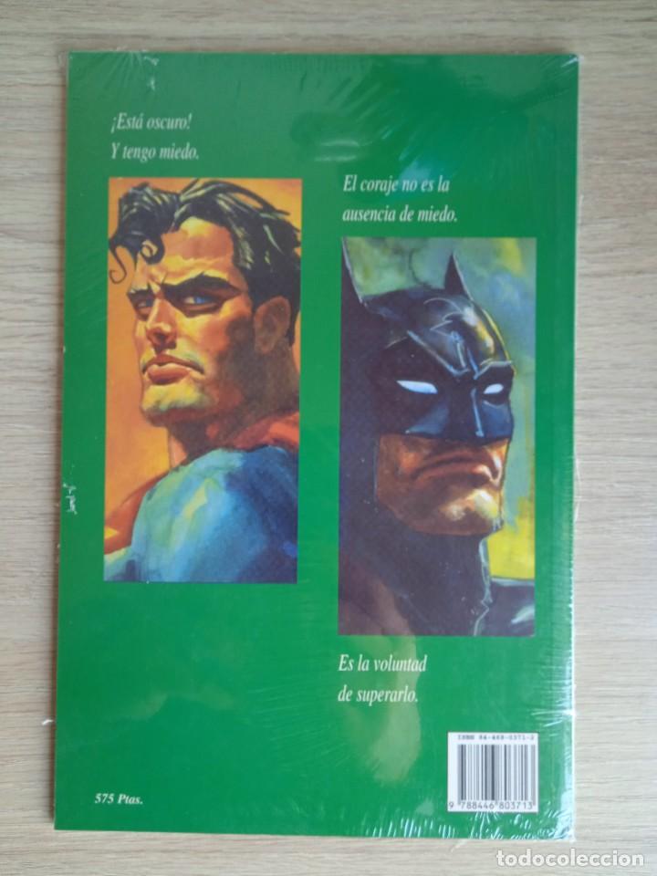 C&oacute;mics: LEYENDAS DE SUPERMAN Y BATMAN LIBRO TRES - NUEVO - Foto 2