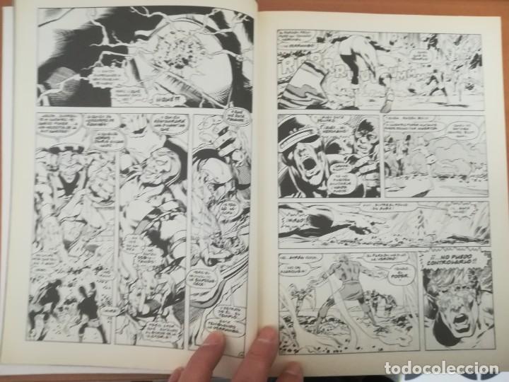 C&oacute;mics: CL&Aacute;SICOS MARVEL EN BN. LA PATRULLA X. TOMO FORUM - Foto 4