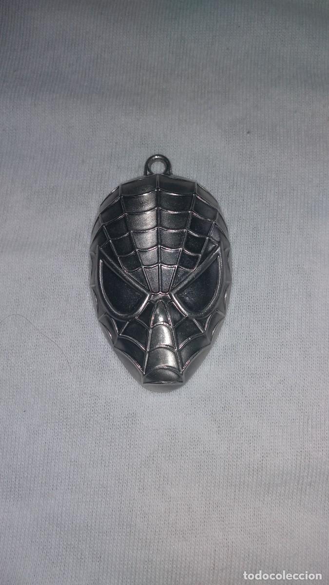 C&oacute;mics: Llavero de Spiderman de metal - Foto 1
