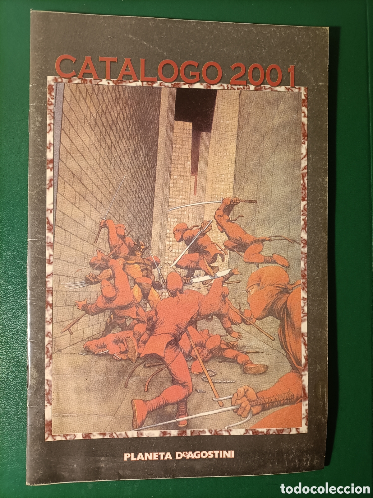 C&oacute;mics: CAT&Aacute;LOGO DE COMICS 2001. PLANETA. - Foto 1