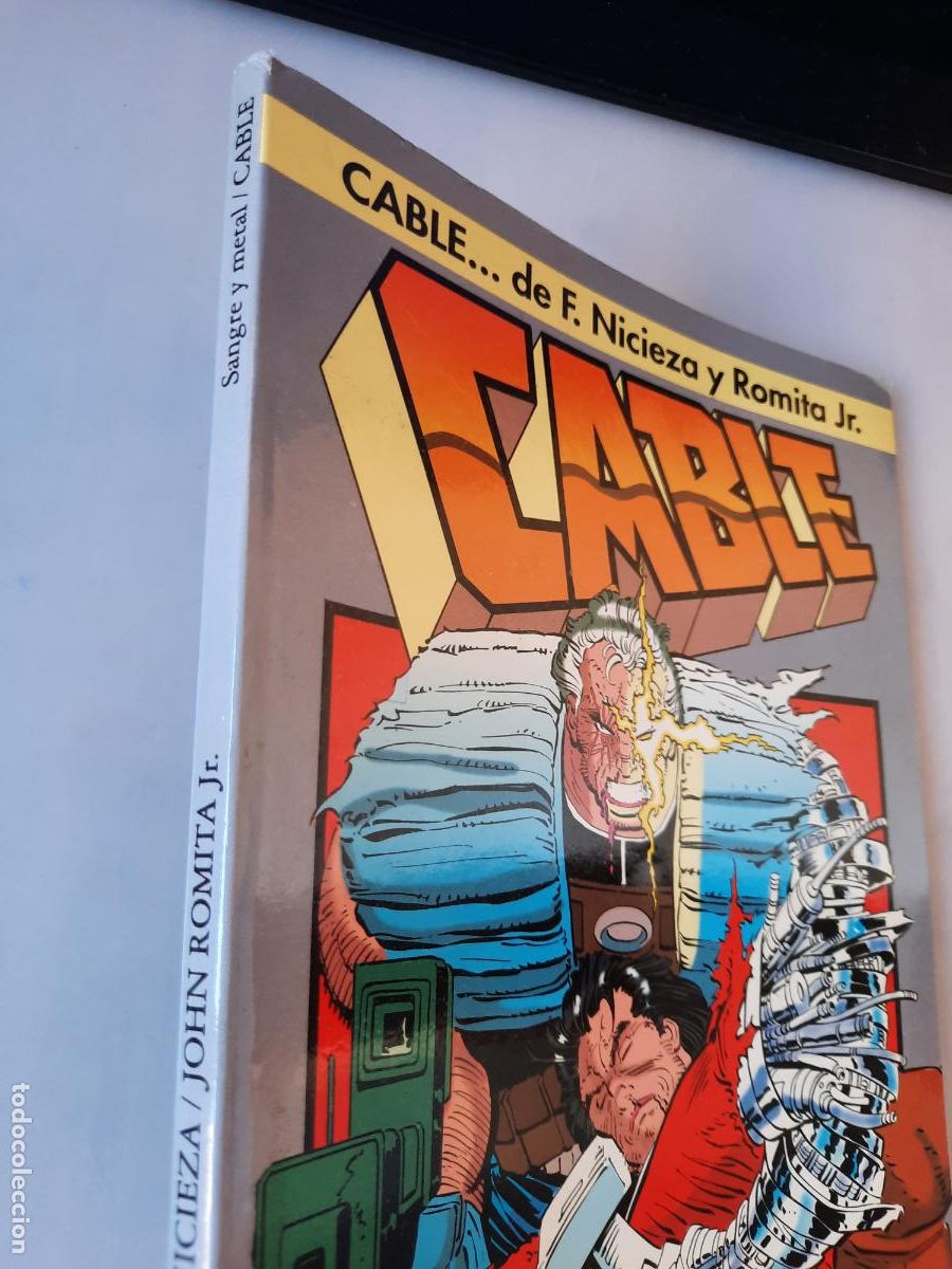 C&oacute;mics: CABLE: SANGRE Y METAL - ED. FORUM - Foto 2