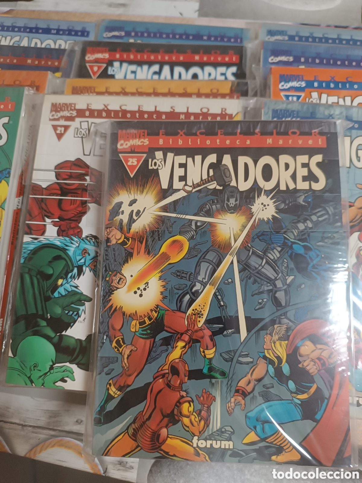 C&oacute;mics: Biblioteca Marvel Vengadores 1-26 - Foto 3