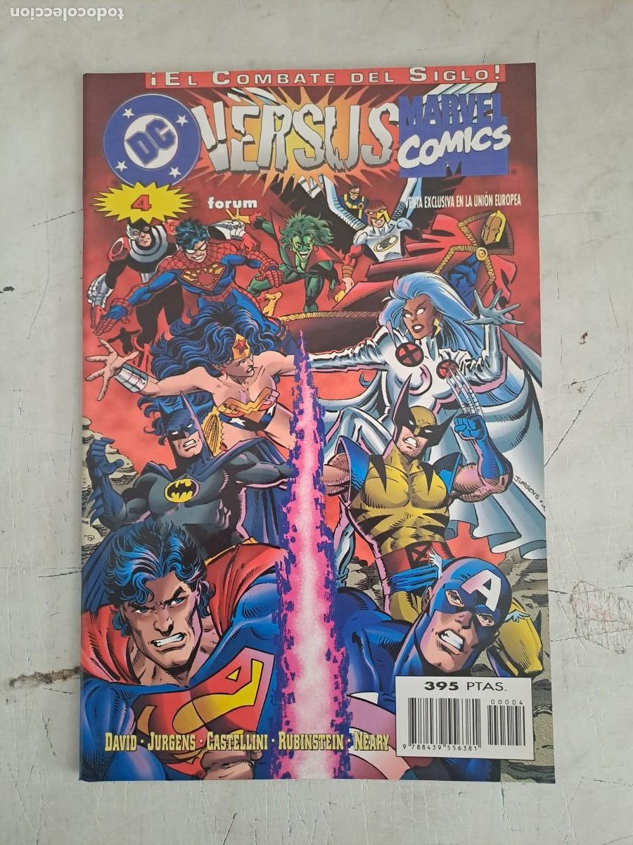 C&oacute;mics: El combate del siglo, Marvel versus DC, F&oacute;rum en muy buen estado - Foto 2