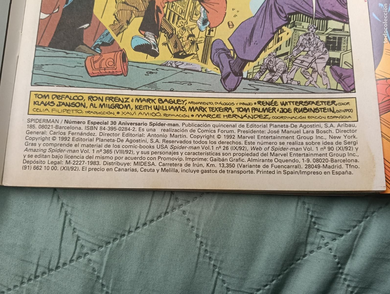 C&oacute;mics: Spiderman 30 aniversario FORUM con poster - Foto 2