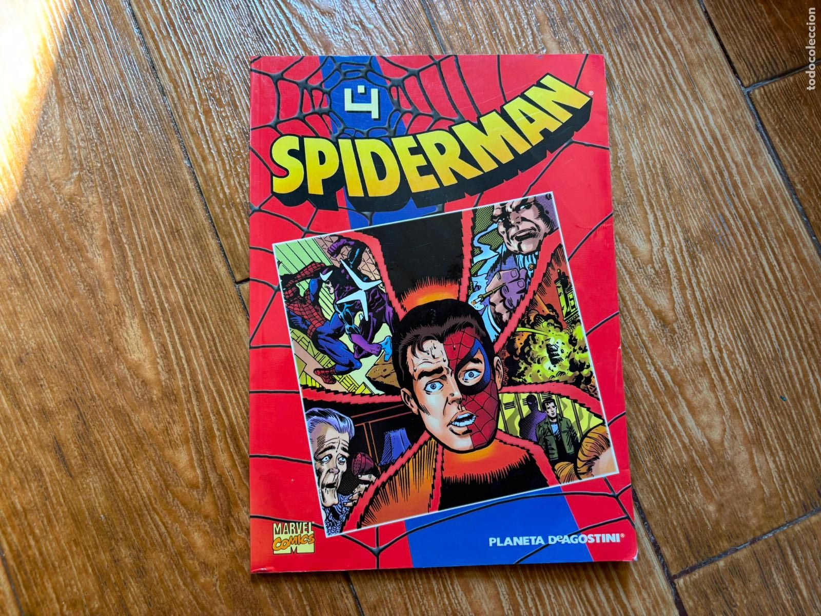 C&oacute;mics: COLECCIONABLE SPIDERMAN N&ordm; 4 ROJO EDITORIAL FORUM PLANETA - Foto 1