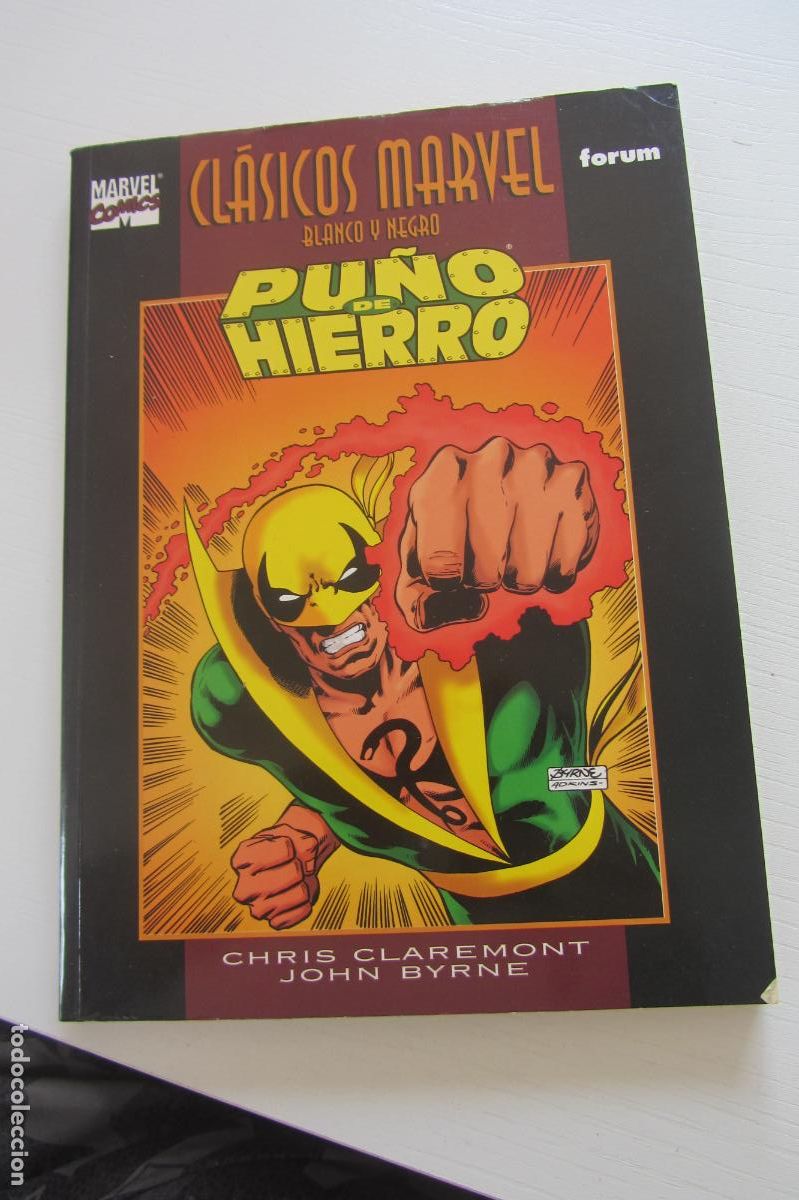 C&oacute;mics: CL&Aacute;SICOS MARVEL B/N. N&ordm; 5. PU&Ntilde;O DE HIERRO. CLAREMONT. A&Ntilde;O 1999. 192 PAG FORUM BUEN ESTADO ARX130